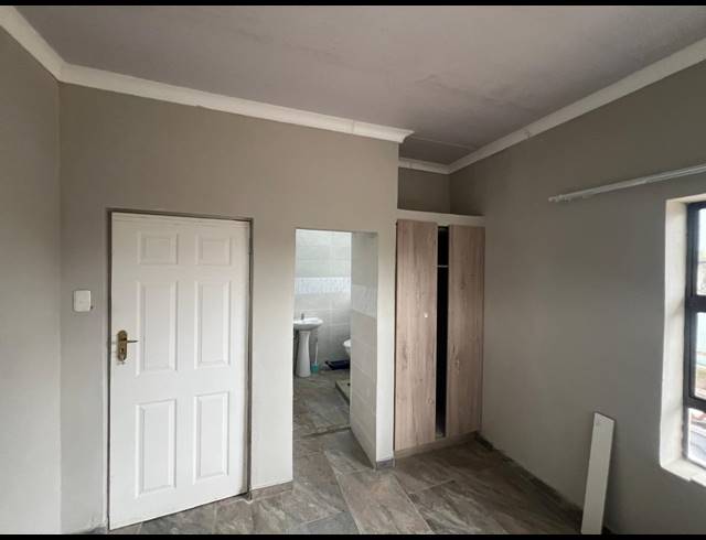 5 BEDROOM HOUSE FOR SALE IN THREE RIVERS